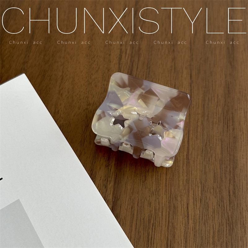 

2023 Exquisite Women s Hollow Acetate Hair Claw Clip - Elegant Back-of-Head Accessory фиолетовый