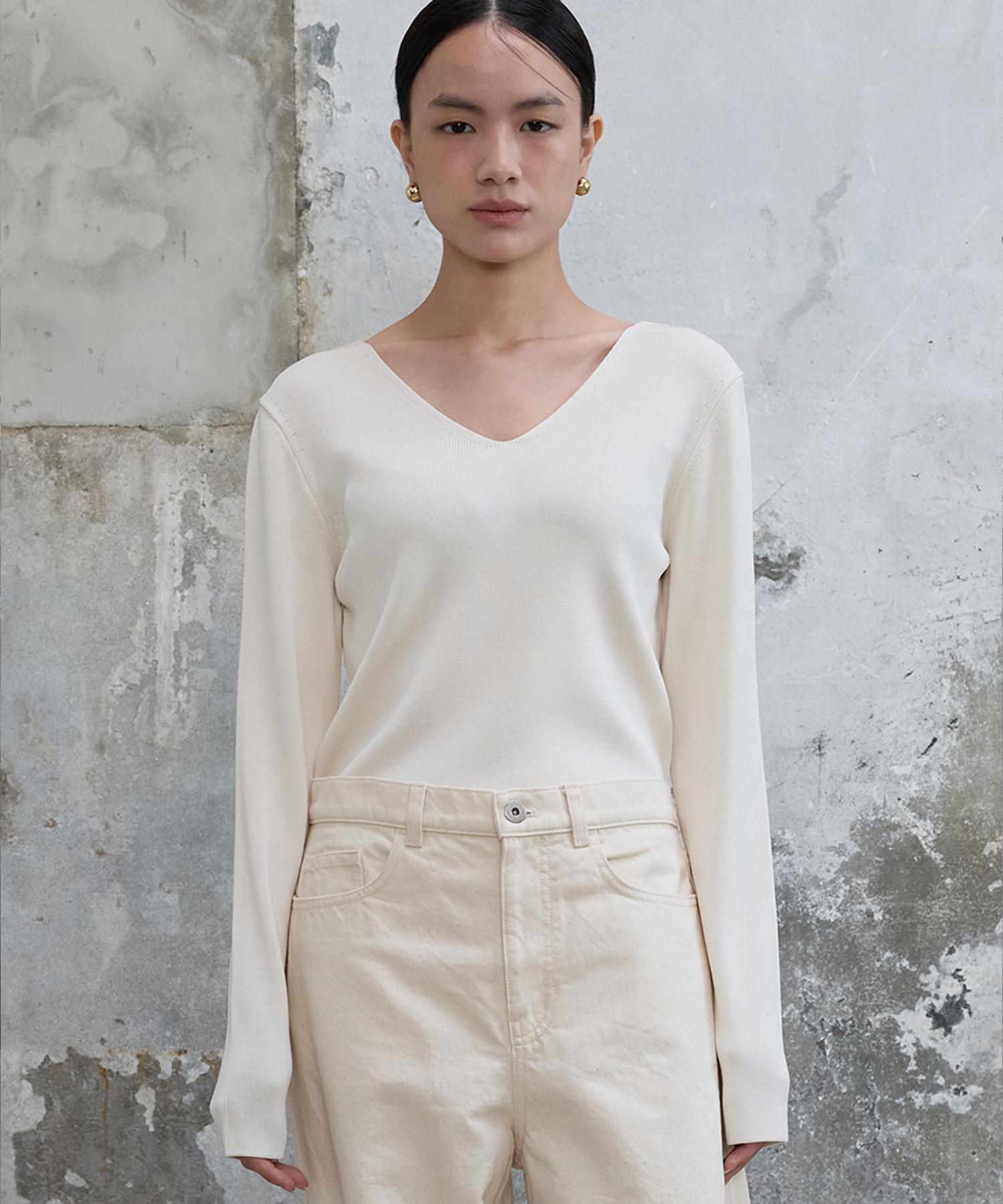 Bundak Saints V-Neck Knit Top Ivory Ivory/Free