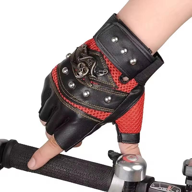 Pirátský Kapitán Rivet Lebka Poloprstové Rukavice pro Unisex PU Kůže Hip Hop Motocyklové Jezdění Fitness Voděodolné Přenosné Rukavice