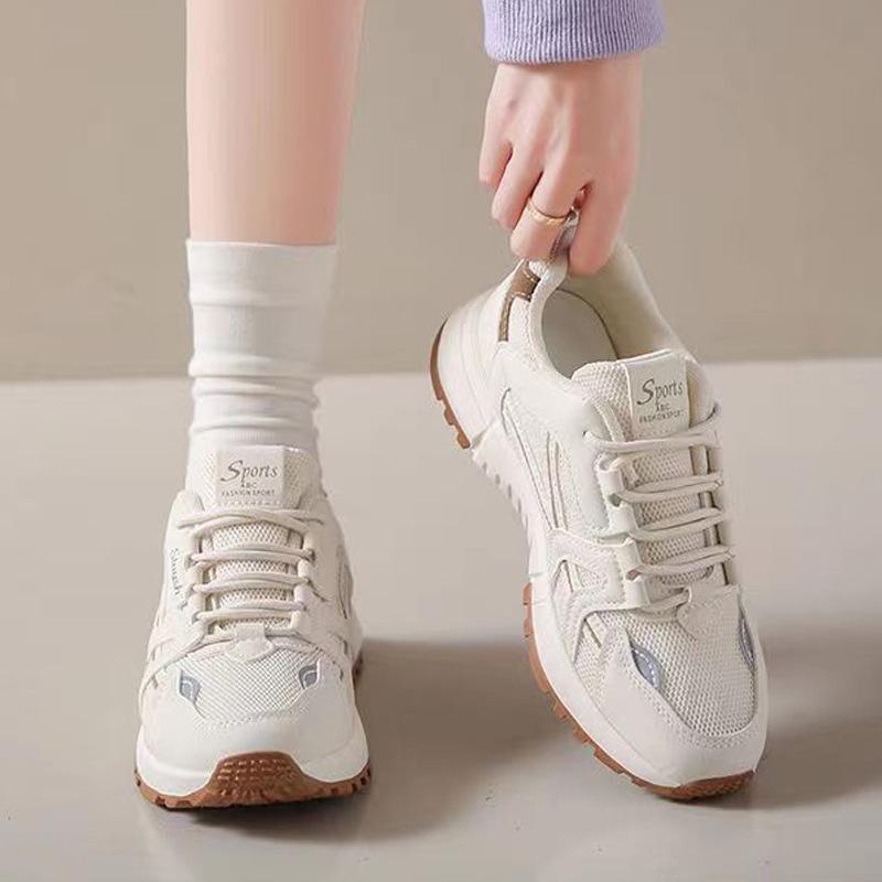 Mesh Surface Shoes Women's Breathable Mesh Cutout Thin Casual Sneaker Women's Junior High School Students Lightweight Soft Sole Running Shoes Summer