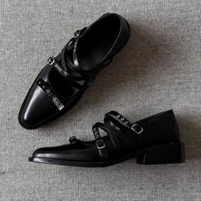 Escarpins à talon bas style punk avec décorations de rivets et de nœuds pour femmes Mode Boucle croisée à lacets Chaussures de designer Simples Confortables Chaussures de bureau