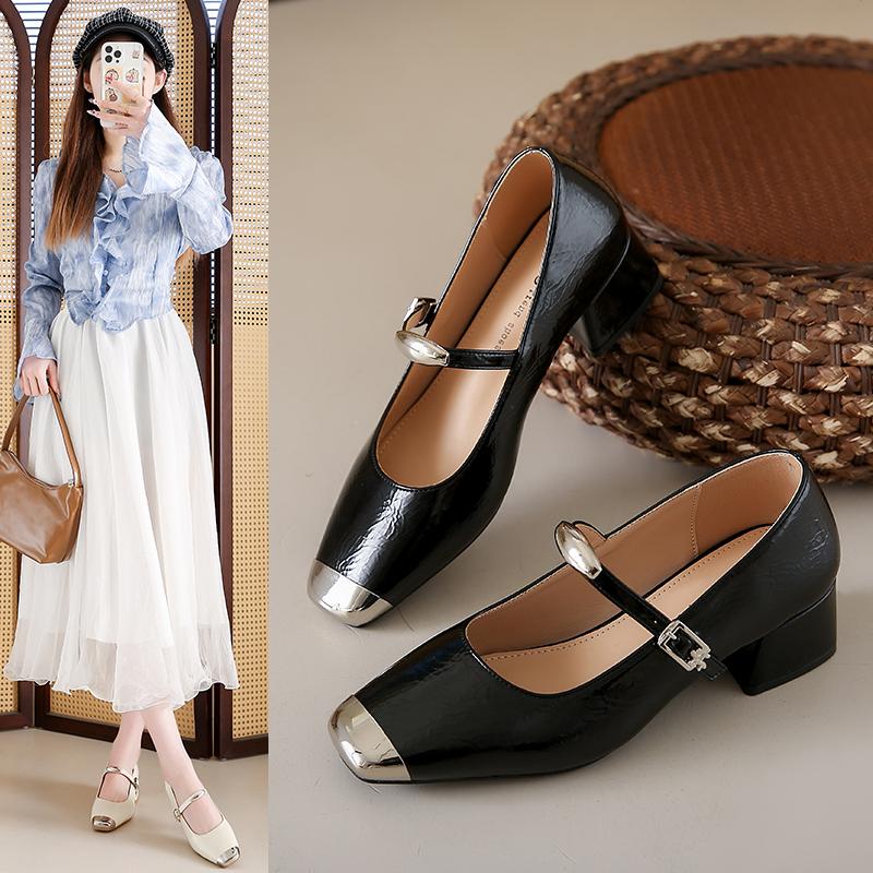 Fashion Black Patent Shoe Slim Heels 2025 Chunky Sandals Clogs for Women Leather Slimming Latest Beige Block African Spring 3cm Med High
