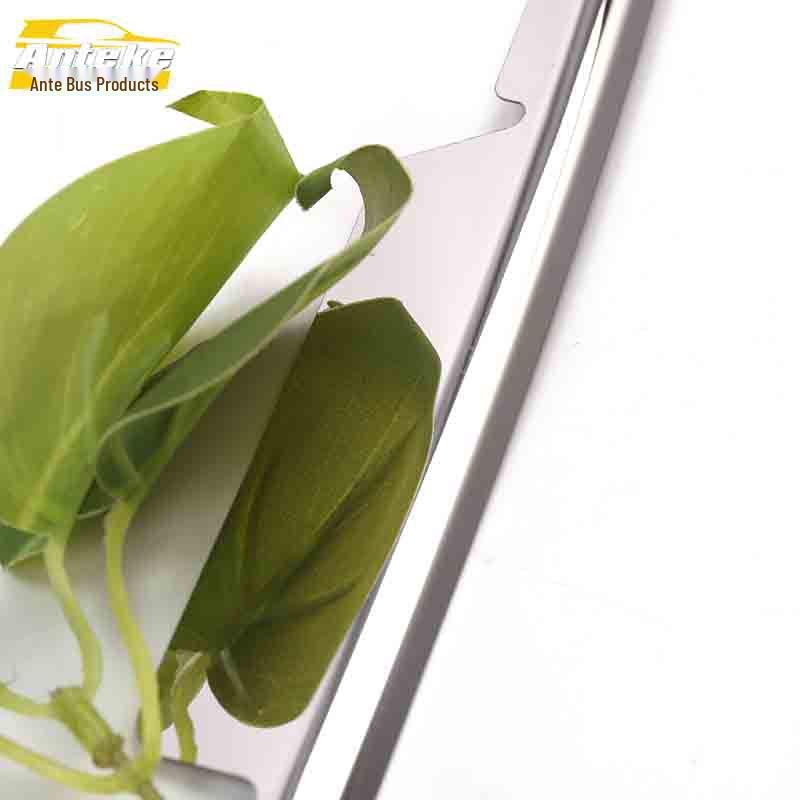 Baojun 530 Stainless Steel Front Grille Trim: Scratch-Resistant Decorative Strip