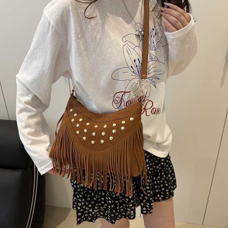 Korean Vintage Rivet Shoulder Bag Tassel Boho Underarm Bag Zipper Suede Handbag Girls Purses and Handbags bolso