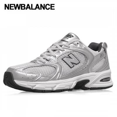 Încălțăminte pentru bărbați – Adidaşi