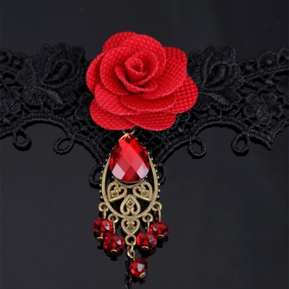 Personality Vintage Lace Metal Bracelet Gothic Bracelet with Fingernail Chain  Women