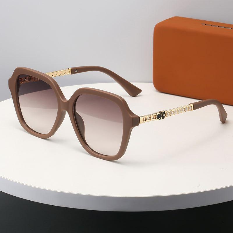 Chic Sunglasses For Women Luxury Brand Designer Sun Glasses Elegant Ladies Classic Vintage Round Shades Unisex