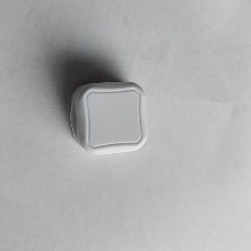 

Traceless Magnetic Cable Organizer for Desktop - No-Punch Hook for Mobile Charging Cables