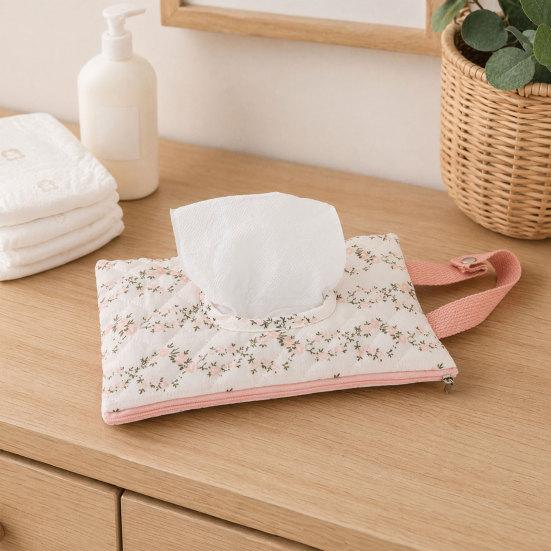 Baby Wipes Pouch Floral Quilted Portable Baby Organizer Bag Refillable Wet Wipes Bag