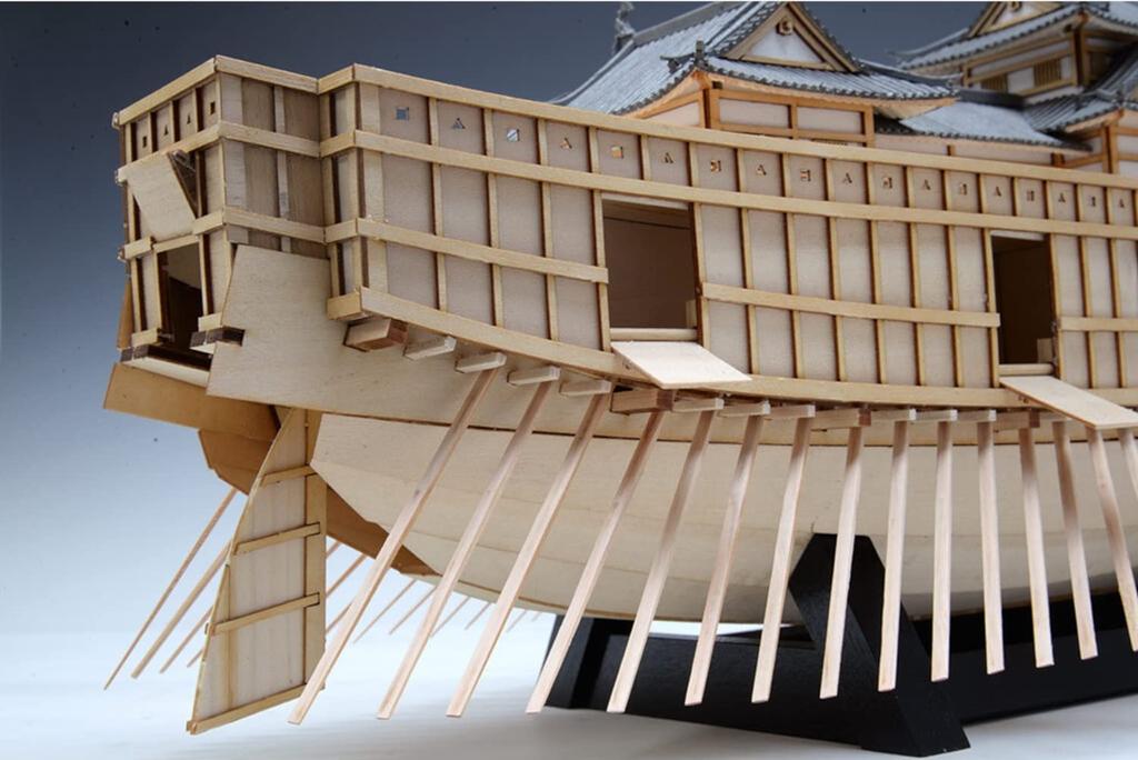 Woody Joe Ataka Schiff Holzmodell Bausatz 1/100