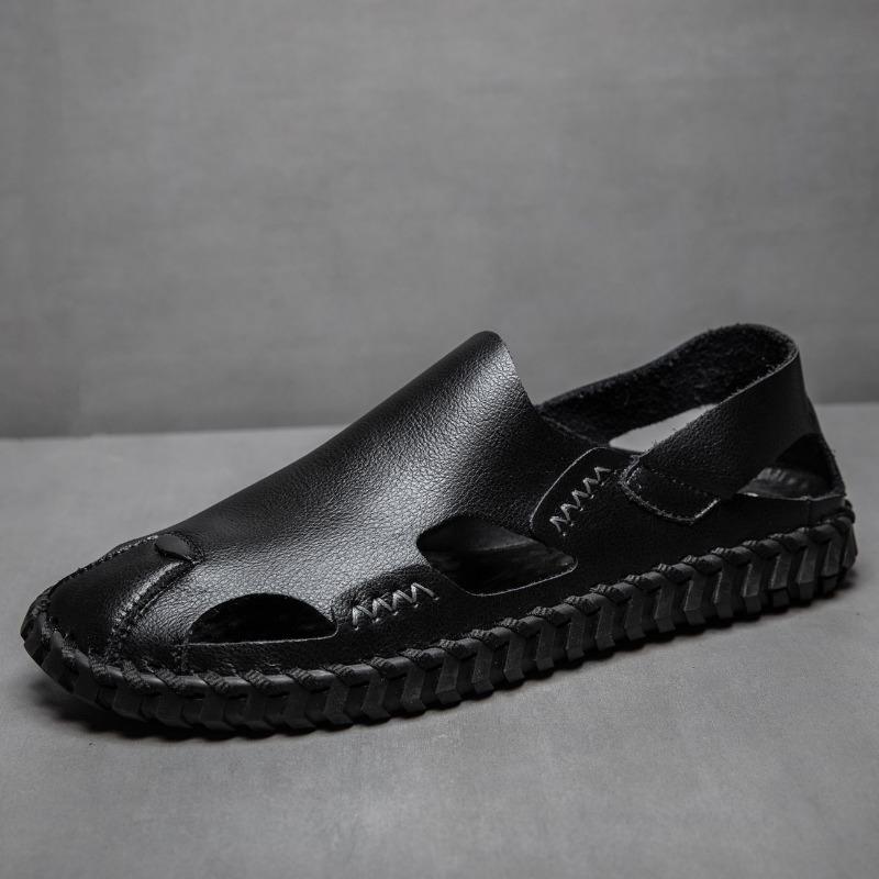 Summer Sandals Men's Outdoor New Beach Shoes Breathable Casual Hole Shoes Trend Versatile