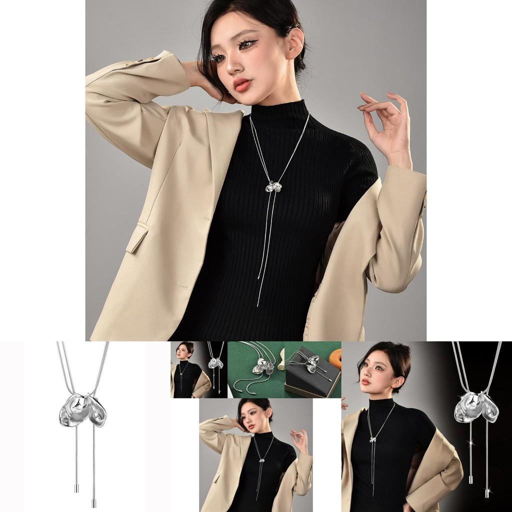 Elegant Long Floral Pendant Necklace For Women With Chic Tulip And Rose Design