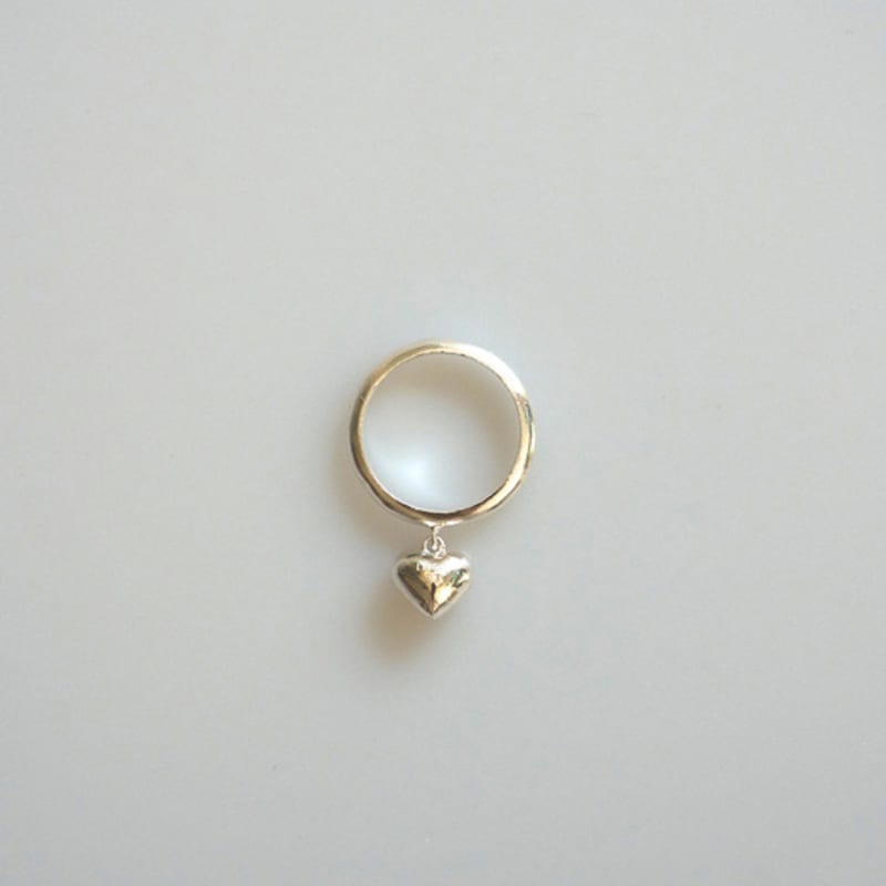 STUDIO LEIGH LOVE TAG RING