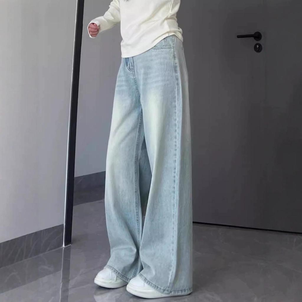 Dámské světle modré džíny s vysokým pasem, s oděrkami, s rovnými nohavicemi - zeštíhlující, volné, letní 2025 denim