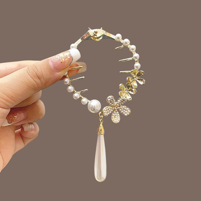 

Elegant Butterfly Pearl Hair Clip - Korean Fashion Bun Accessory