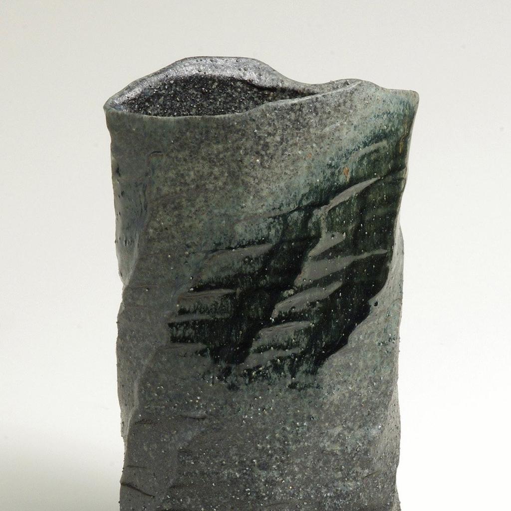 Shigaraki Ware "Hechimon" Flower Vase, Large, Vertical, Purple and Black, with Shisui Rock Face, Suitable for Buddhist Altars, Ceramic, MR-1-2526