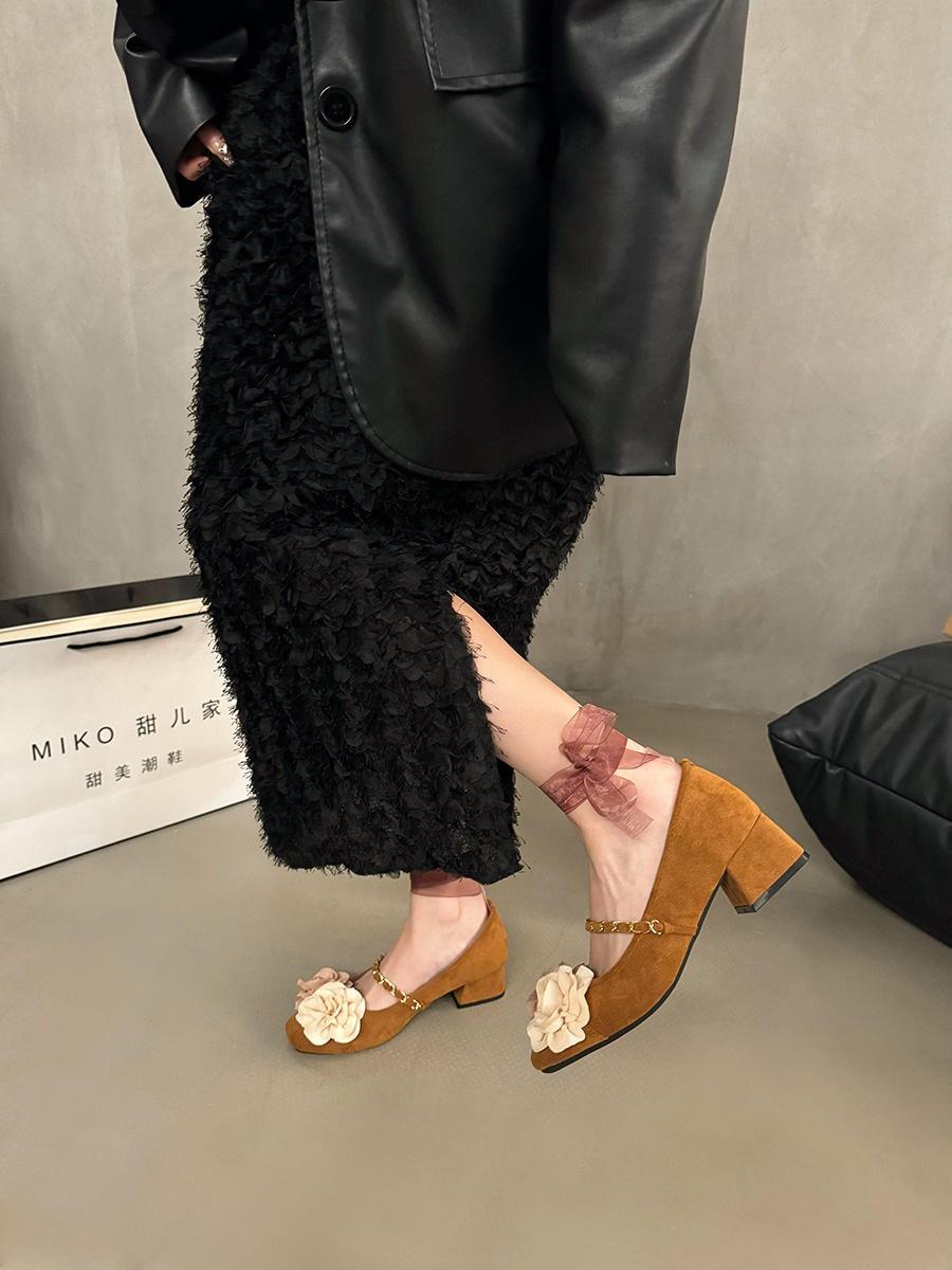 

Spring 2025 new Chinese style flower Mary Jane square head single shoes women s retro flat ballet shoes 40