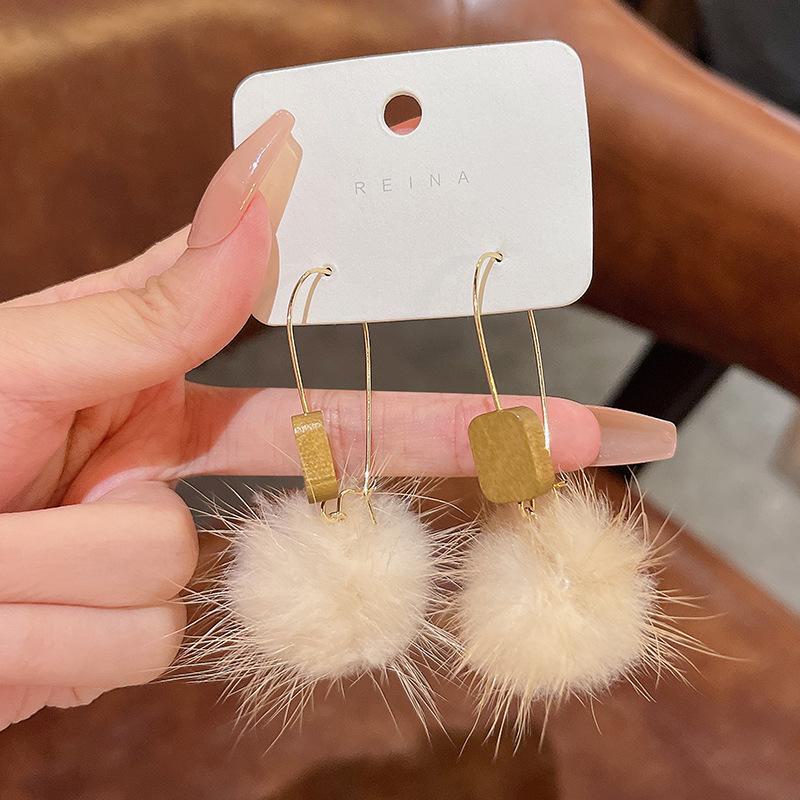 

Серьги-пусеты геометрической формы из серебра 925 пробы - Модный осенне-зимний аксессуар для женщин золотой