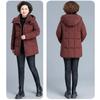Verdickte, mit Baumwolle gefütterte Winterjacke für Frauen mittleren Alters, langer Daunenmantel für zusätzliche Wärme