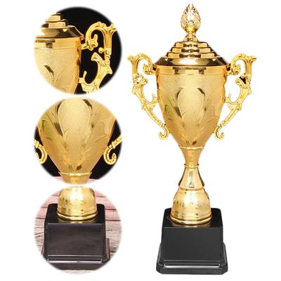 Goldener Kunststoffpokal, 8,5 Zoll, Basketball- und Fußballpokal, Sportwettbewerbspokal für Meisterschaften und Turniere