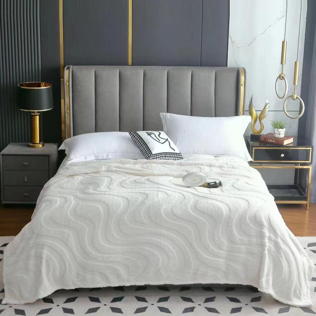 Multi-Functional Plush Jacquard Coral Fleece Blanket - Solid Color, Customizable for Office or Home Use