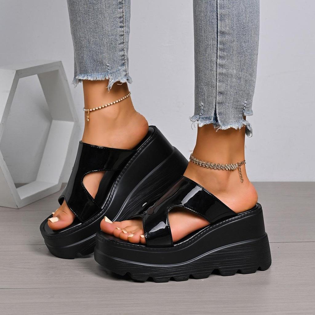 2026 Plus Size Women's Thick-Soled Wedge Fashion Slippers
