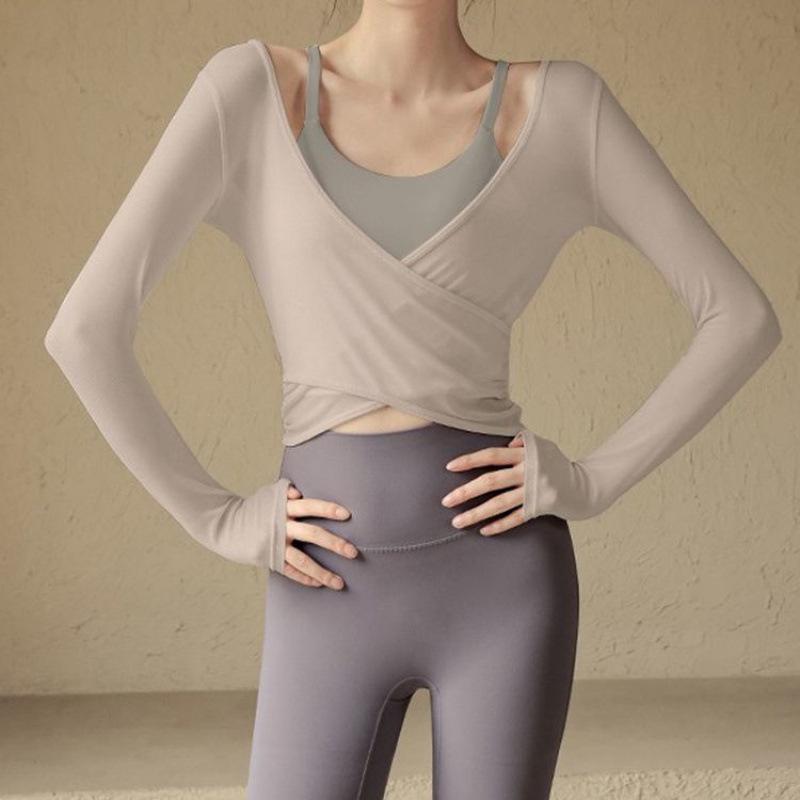 Women's Autumn Yoga Set: Fashionable Long Sleeve Top with Chest Pads for Pilates and Fitness