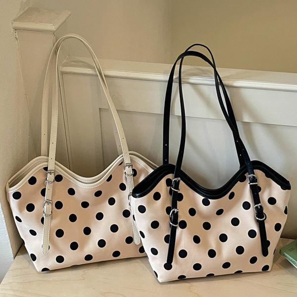 Korean Style Polka Dot Single Shoulder Bag - Summer 2026 Women's Crossbody & Handheld Versatile Fashion Accessory