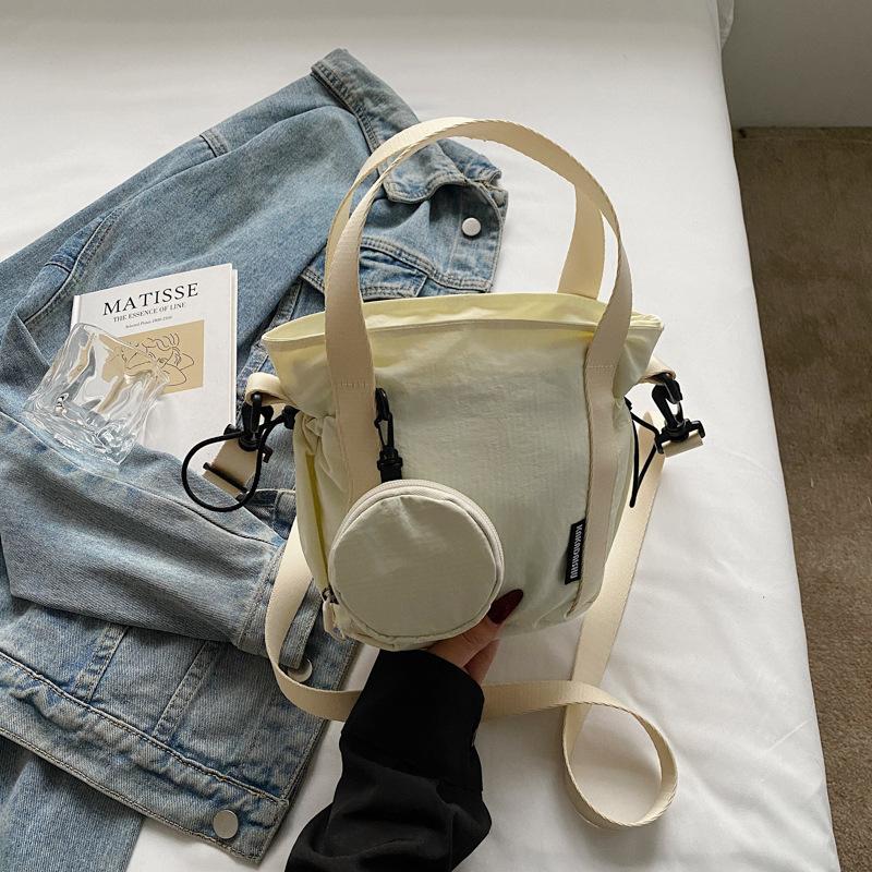 Niche lightweight cloth bag women's 2025 summer new fashion simple handbag commuter tote bag shoulder crossbody