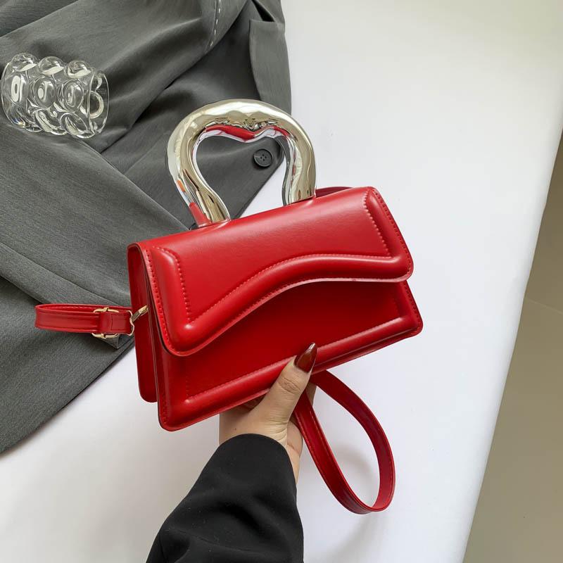 

Корейська однотонна модна проста сумка, жіноча сумка 2024, літня повсякденна та красива нова маленька квадратна сумка з косою нішою червоний