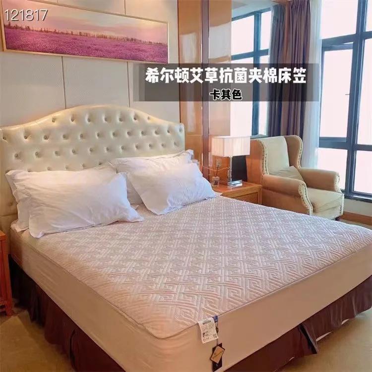 Modern Minimalist Suitable Four Seasons Quilted Mattress Cover Soft Queen King Quilted Bed Fitted Sheet Not Including Pillowcase