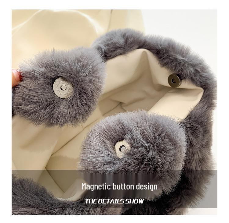 Elegant Plush Women's Handbag: Trendy, Fashionable, Versatile Autumn/Winter Bucket Bag