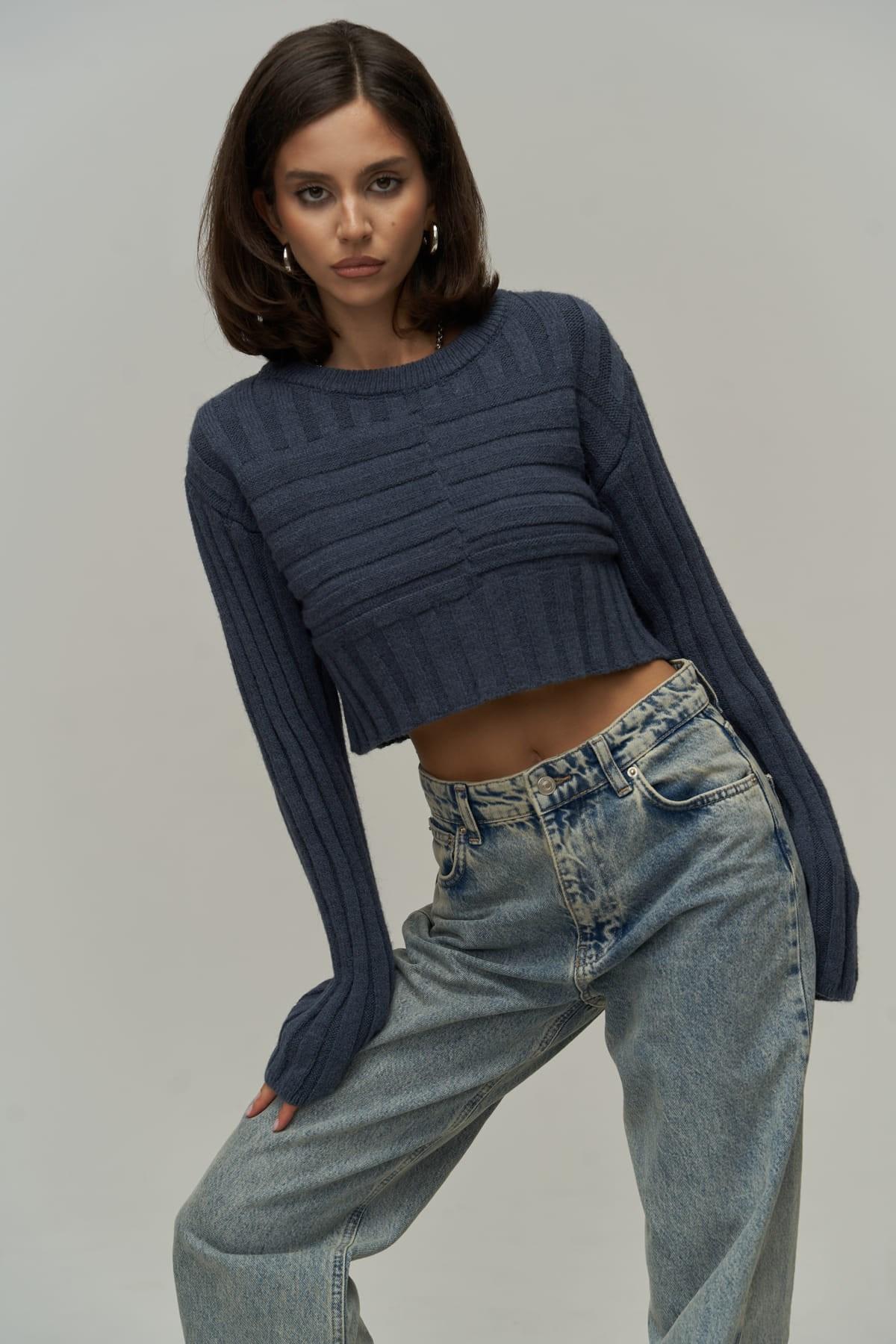 

Укороченный свитер фермерского цвета индиго STANDART синий