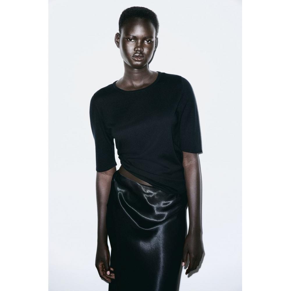 

Топ из смеси кашемира HM, черный