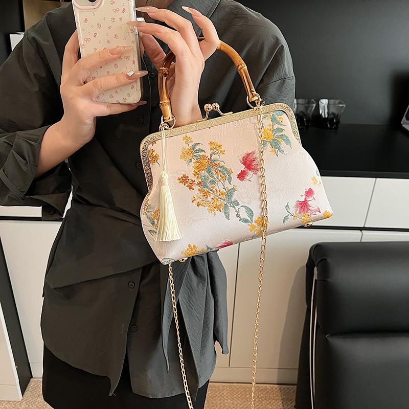 Ethnic Print Bamboo Tassel Hundred Fashion Multifunctional Handbag - Chic Convertible Chain Shoulder Bag