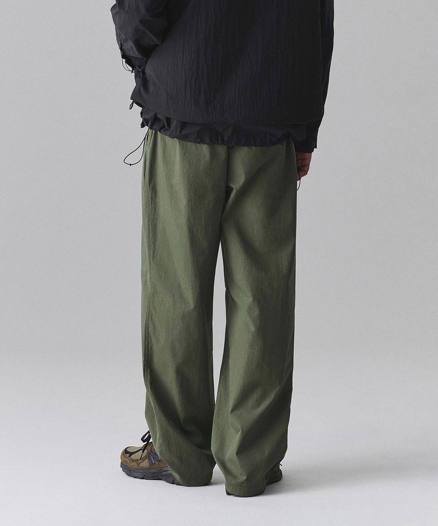 Musinsa Standard [City Leisure] Cn One-Pleat Wide Elastic Waist Pants [Khaki]