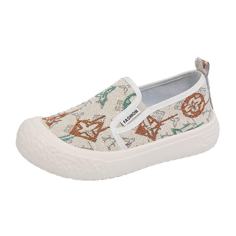 

Новая повседневная спортивная обувь универсальна и хорошо сидит на одной ноге. 35 бежевый