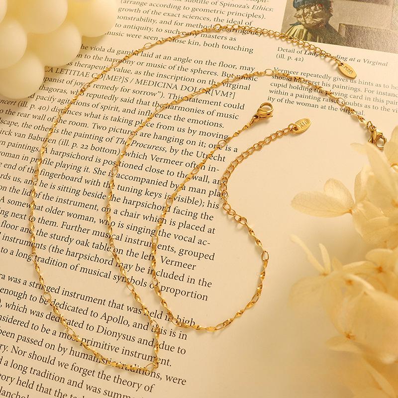 Korean Version Of Tide Niche Fairy Cold Wind Twist Thin Necklace Bracelet, Titanium Steel Gold-Plated Non-Fading Jewelry Set