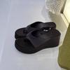 Fashion Summer Thick Heel Sandals Women's Fashionable Slip-On Shoes Retro Style PU Leather Inner Rubber Outer Beach Sandals
