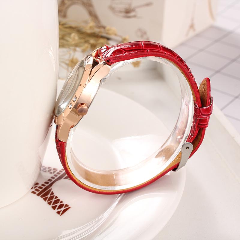 Luksus Dame Analig Quartz Armbåndsur Lærreim Lysende Klokke Casual Business Dress Watch