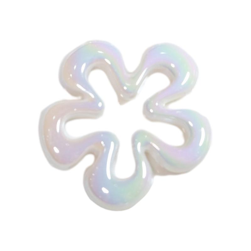 

Elegant Hollow Flower Pendant Jewelry Making Pendants Small Flower Pendants Resin Material Jewelry Charm for Jewelry