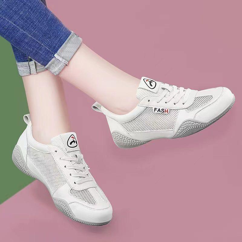 Fashionable White Shoes Thin Mesh Shoes Breathable Soft Flat Casual Sports Shoes Board Shoes