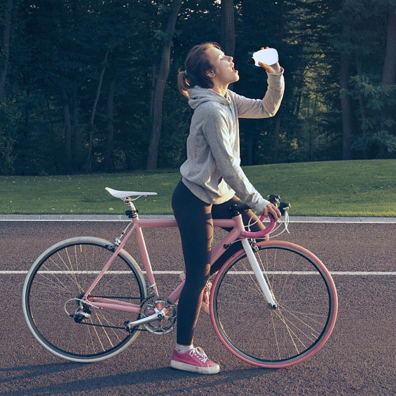 280ML Plastová láhev na vodu Univerzální přenosná taška na opasek Běžecká láhev do přírody Nepropustná Láhev na pití na kolo Fitness