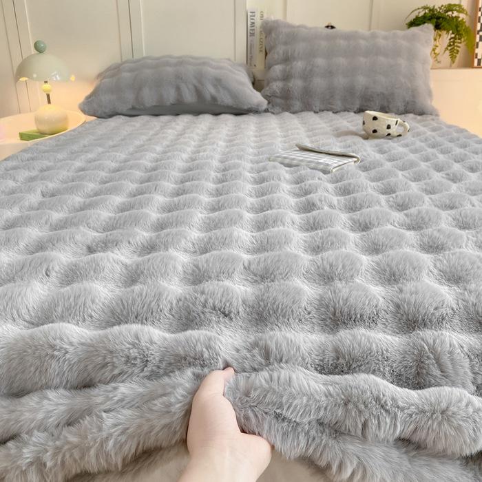 

Cozy Rabbit Plush Velvet Bed Skirt 3-Piece Set: Thick, Warm, High-Quality 90*200cm fitted sheet (5-29cm mattress)