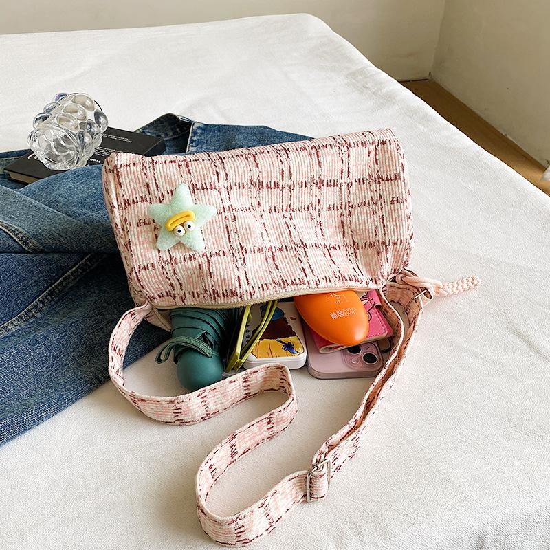 Small Fresh Girl Velvet Shoulder Bag Women'S Versatile Casual Cylinder Pillow Bag Large Capacity Messenger Women'S Bag