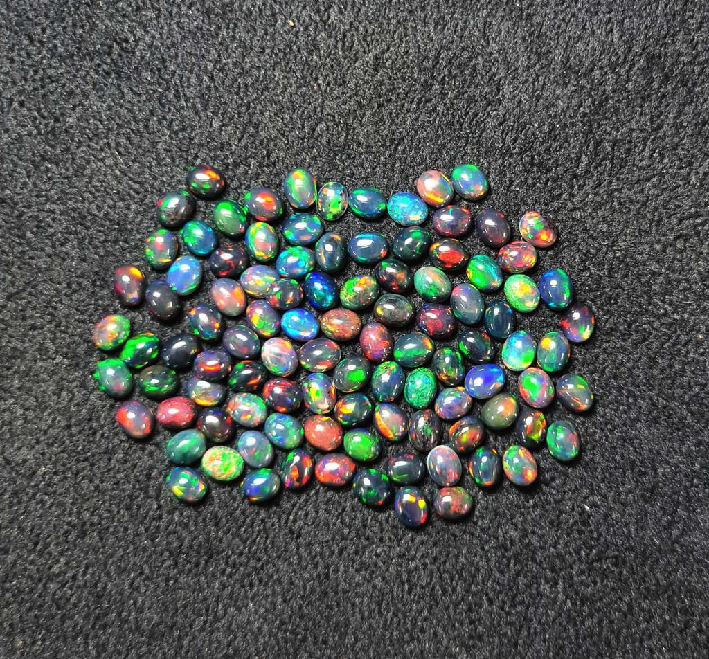 Opal Etiopian Natural de Calitate Bună Cabochon Oval Piatră Prețioasă Liberă Lot 22 Buc 4*5 MM 5 CT Cabochon Opal Negru Piatră Prețioasă Pentru Realizarea Bijuteriilor
