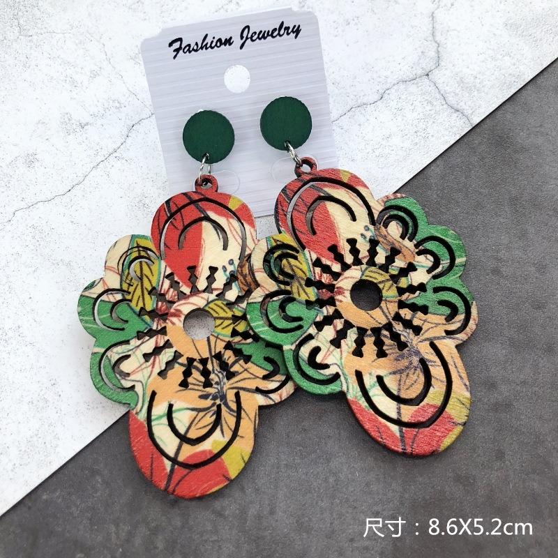 Bohemian Wood Earrings Women's Personality Exaggerated Print Flower Stud Earrings Vacation Versatile Temperament Earrings