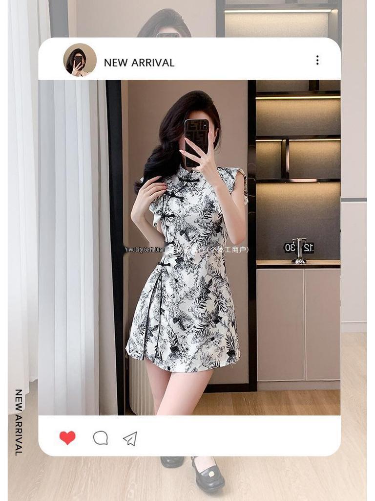 Conjunto de dos piezas de verano para mujer con diseño europeo, top con botones de rana y abertura, y pantalones cortos