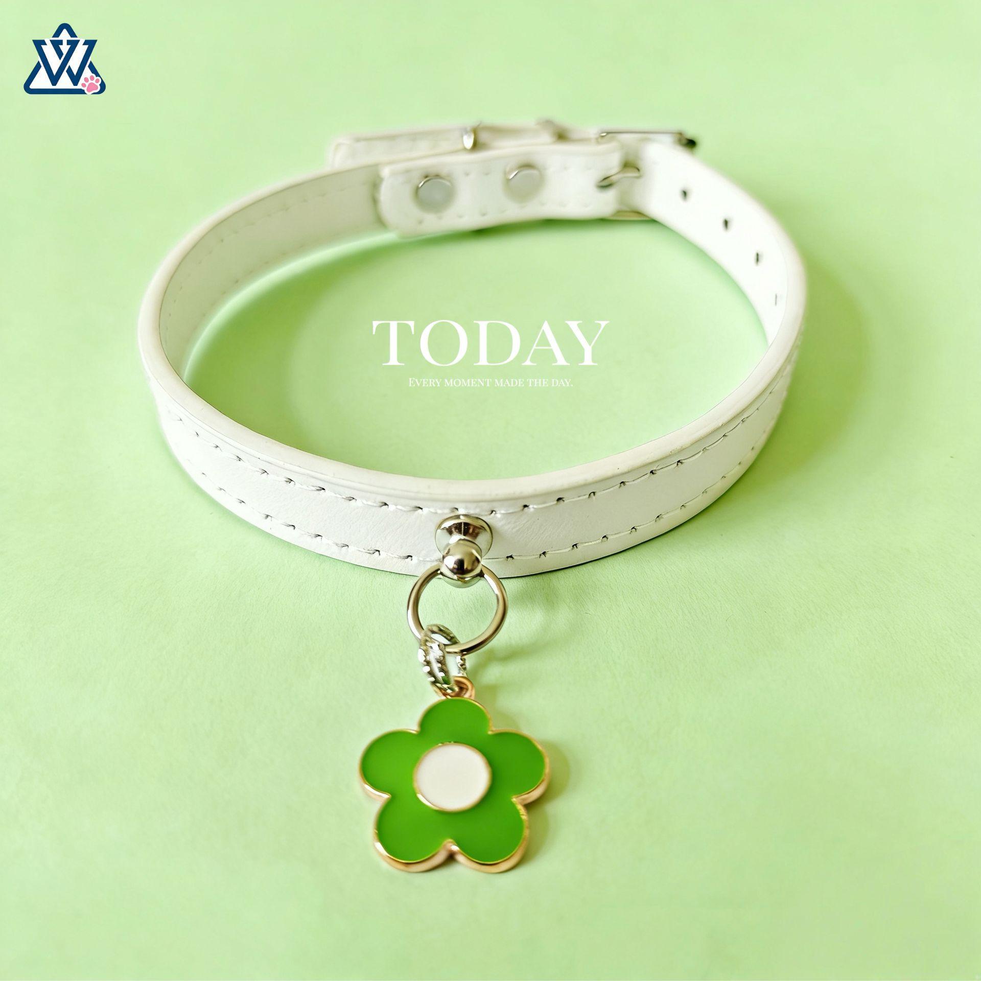 Flower Pet Collar Soft PU Leather Small Dog Medium Large Dog Neck Ring Pendant Petal Cat Neck Ring Necklace xs - 1.2cm width (19-27cm) yorkshire terrier breed