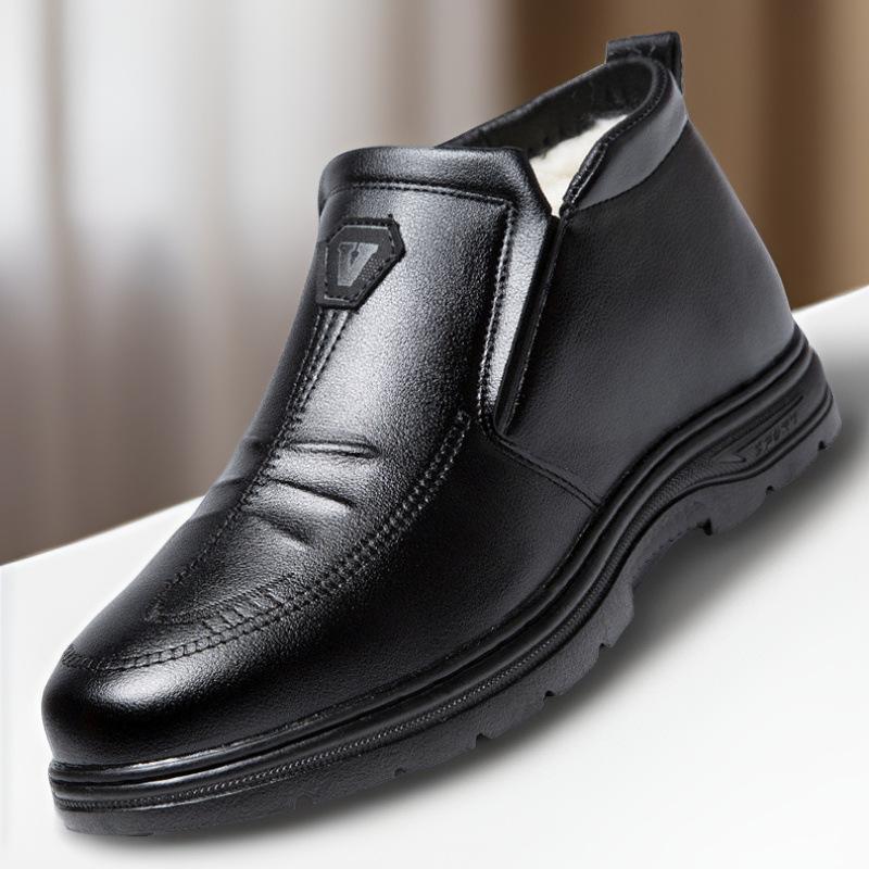 

Хлопковые ботинки зимние новые кожаные водонепроницаемые бархатные утолщенные мужские хлопковые ботинки с покрытием для ног толстая подошва нескользящая и износостойкая хлопковая обувь для папы 39